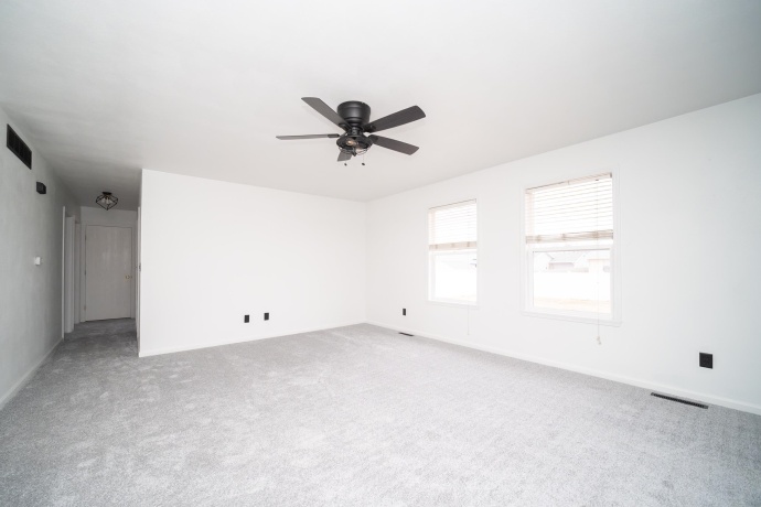 646 Cassandra, SOUTH BELOIT, Illinois 61080, 3 Bedrooms Bedrooms, ,2 BathroomsBathrooms,House,For Sale,Cassandra,202600833