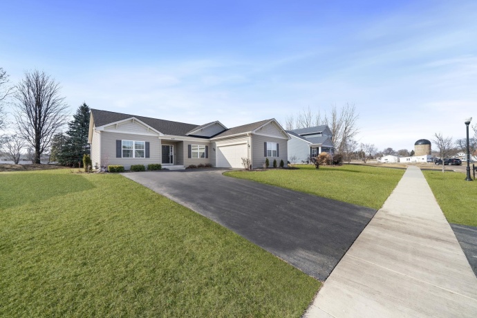 429 Dekalb, MAPLE PARK, Illinois 60151, 3 Bedrooms Bedrooms, ,2 BathroomsBathrooms,House,For Sale,Dekalb,202600836