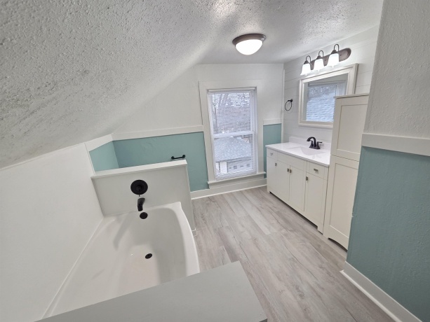 313 6th, DIXON, Illinois 61021, 3 Bedrooms Bedrooms, ,2 BathroomsBathrooms,House,For Sale,6th,202600838