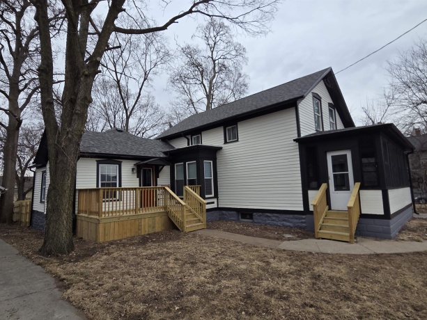 313 6th, DIXON, Illinois 61021, 3 Bedrooms Bedrooms, ,2 BathroomsBathrooms,House,For Sale,6th,202600838