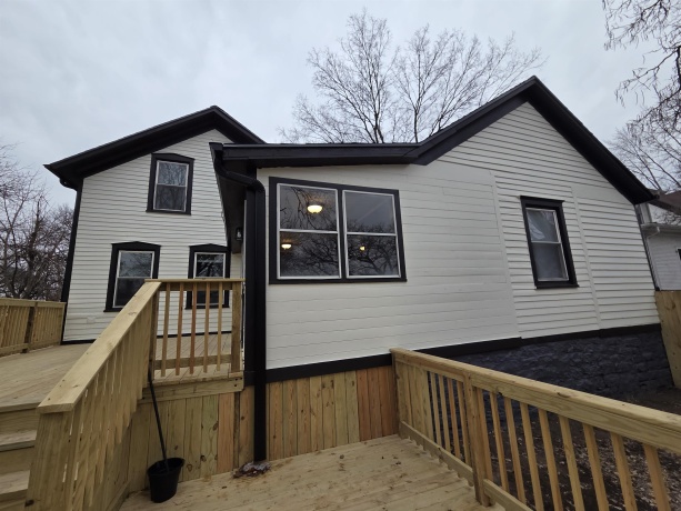 313 6th, DIXON, Illinois 61021, 3 Bedrooms Bedrooms, ,2 BathroomsBathrooms,House,For Sale,6th,202600838