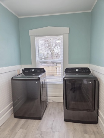 313 6th, DIXON, Illinois 61021, 3 Bedrooms Bedrooms, ,2 BathroomsBathrooms,House,For Sale,6th,202600838