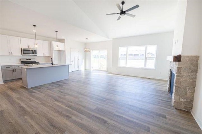 14200 Prairie Commons, SOUTH BELOIT, Illinois 61080, 3 Bedrooms Bedrooms, ,2 BathroomsBathrooms,House,For Sale,Prairie Commons,202600844