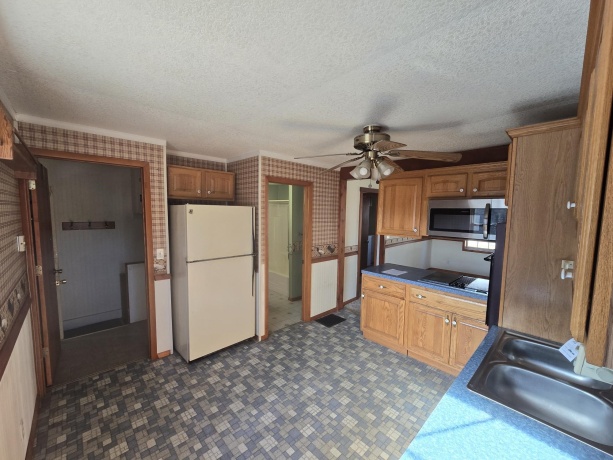 204 Pecatonica, WINNEBAGO, Illinois 61088, 3 Bedrooms Bedrooms, ,1 BathroomBathrooms,House,For Sale,Pecatonica,202600845