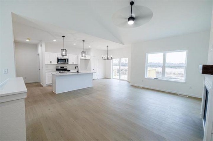 14212 Prairie Commons, SOUTH BELOIT, Illinois 61080, 3 Bedrooms Bedrooms, ,2 BathroomsBathrooms,House,For Sale,Prairie Commons,202600847