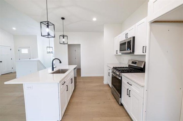 14212 Prairie Commons, SOUTH BELOIT, Illinois 61080, 3 Bedrooms Bedrooms, ,2 BathroomsBathrooms,House,For Sale,Prairie Commons,202600847