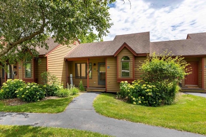 23 Oak Glen, GALENA, Illinois 61036, 2 Bedrooms Bedrooms, ,2 BathroomsBathrooms,Condominium,For Sale,Oak Glen,202600841