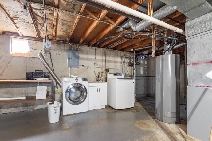 5860 Kirkwood, ROCKFORD, Illinois 61109, 4 Bedrooms Bedrooms, ,1 BathroomBathrooms,House,For Sale,Kirkwood,202600850