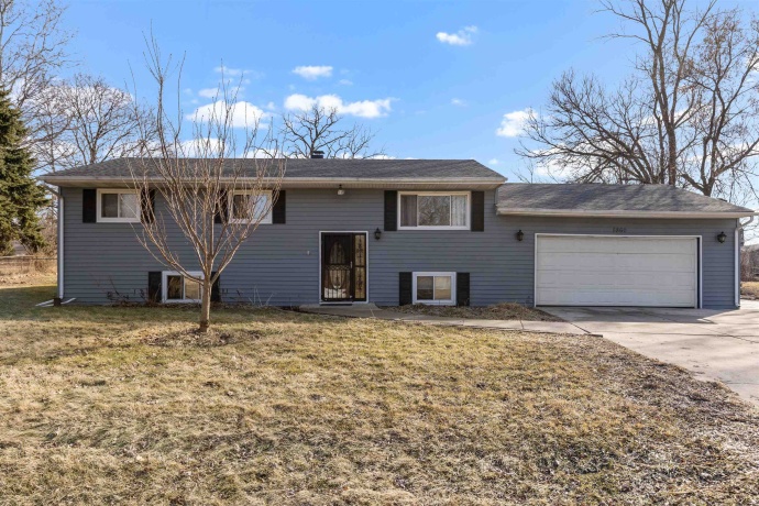 5860 Kirkwood, ROCKFORD, Illinois 61109, 4 Bedrooms Bedrooms, ,1 BathroomBathrooms,House,For Sale,Kirkwood,202600850