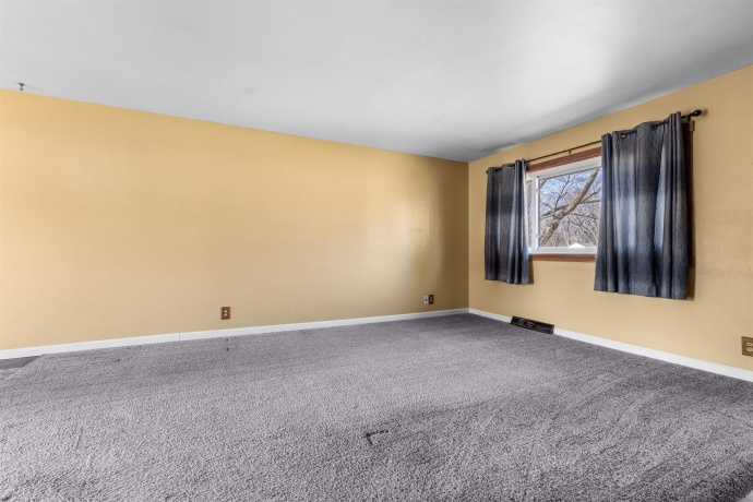 5860 Kirkwood, ROCKFORD, Illinois 61109, 4 Bedrooms Bedrooms, ,1 BathroomBathrooms,House,For Sale,Kirkwood,202600850