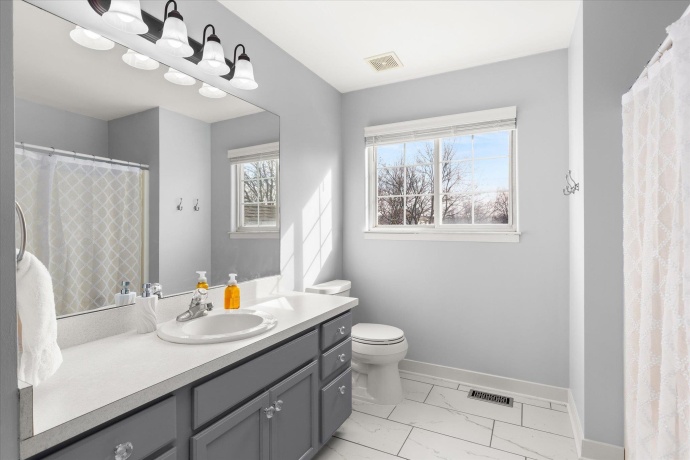 1101 Lindsay, JOLIET, Illinois 60431, 4 Bedrooms Bedrooms, ,3 BathroomsBathrooms,House,For Sale,Lindsay,202600664