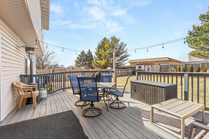 1101 Lindsay, JOLIET, Illinois 60431, 4 Bedrooms Bedrooms, ,3 BathroomsBathrooms,House,For Sale,Lindsay,202600664