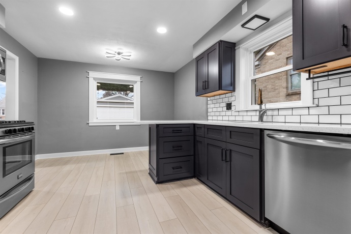 732 James, ROCKFORD, Illinois 61107, 2 Bedrooms Bedrooms, ,1 BathroomBathrooms,House,For Sale,James,202600851