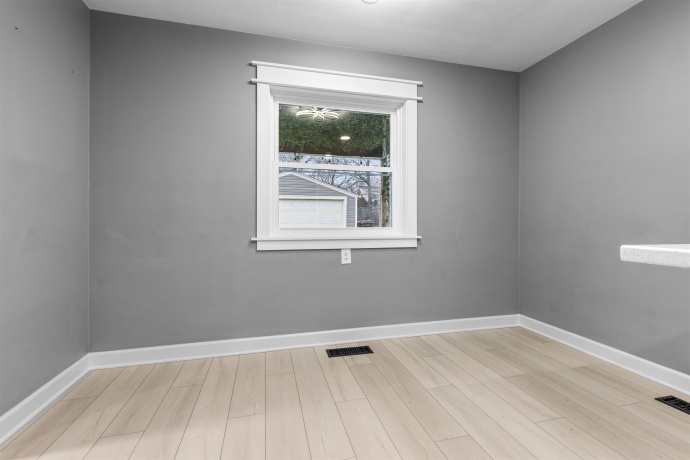 732 James, ROCKFORD, Illinois 61107, 2 Bedrooms Bedrooms, ,1 BathroomBathrooms,House,For Sale,James,202600851