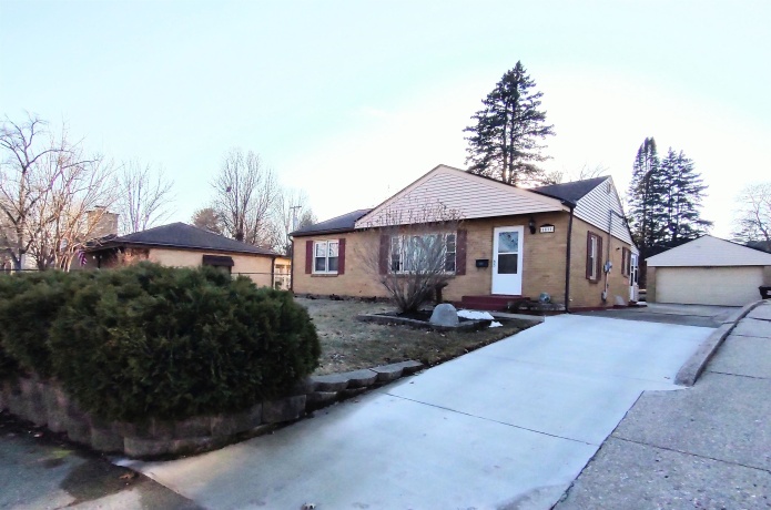 1811 Oregon, ROCKFORD, Illinois 61108, 2 Bedrooms Bedrooms, ,2 BathroomsBathrooms,House,For Sale,Oregon,202600862