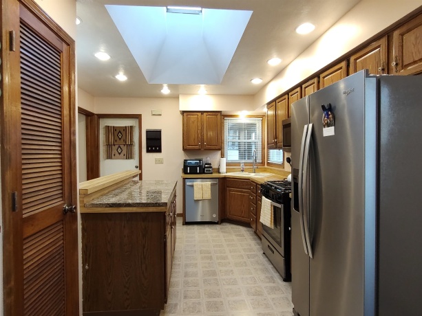 1811 Oregon, ROCKFORD, Illinois 61108, 2 Bedrooms Bedrooms, ,2 BathroomsBathrooms,House,For Sale,Oregon,202600862