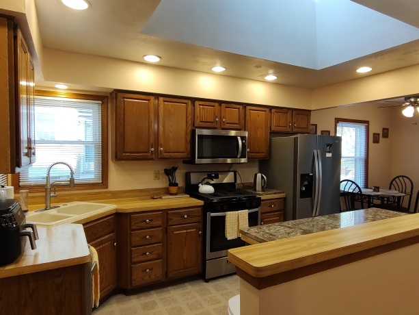 1811 Oregon, ROCKFORD, Illinois 61108, 2 Bedrooms Bedrooms, ,2 BathroomsBathrooms,House,For Sale,Oregon,202600862