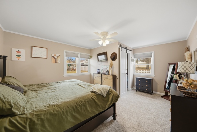 923 Institute, DIXON, Illinois 61021, 3 Bedrooms Bedrooms, ,2 BathroomsBathrooms,House,For Sale,Institute,202600867