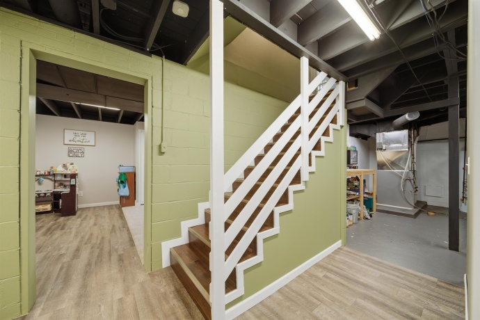 923 Institute, DIXON, Illinois 61021, 3 Bedrooms Bedrooms, ,2 BathroomsBathrooms,House,For Sale,Institute,202600867