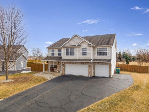 4593 Woodcrest, ROSCOE, Illinois 61073, 4 Bedrooms Bedrooms, ,2 BathroomsBathrooms,House,For Sale,Woodcrest,202600869