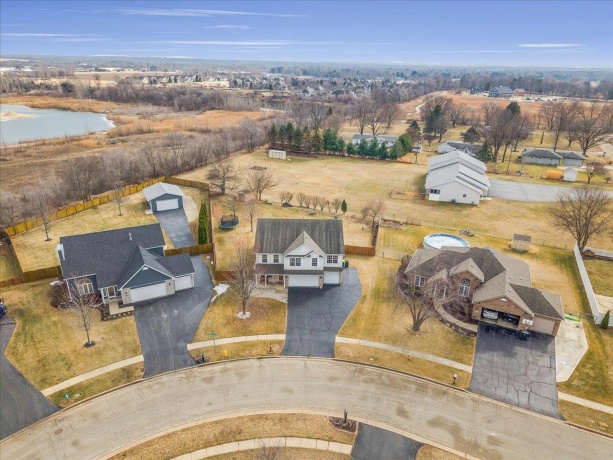 4593 Woodcrest, ROSCOE, Illinois 61073, 4 Bedrooms Bedrooms, ,2 BathroomsBathrooms,House,For Sale,Woodcrest,202600869