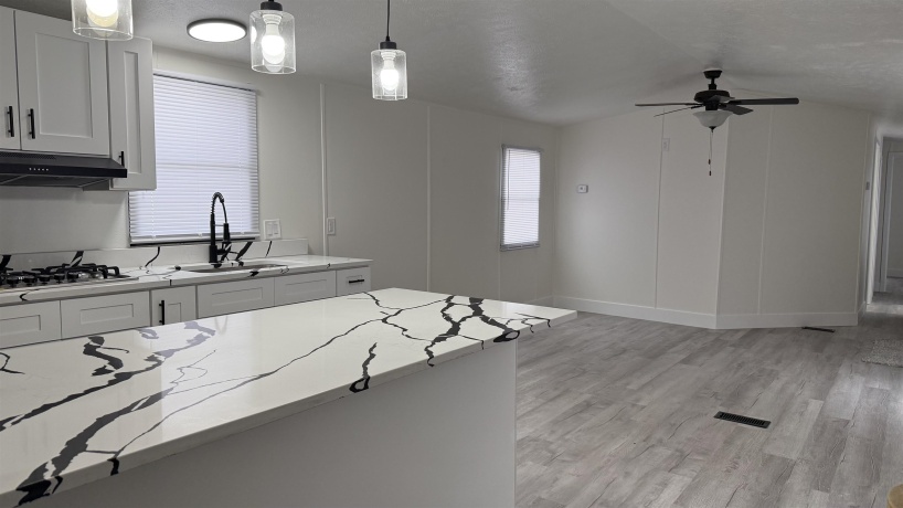 23 Pleasant lane, FREEPORT, Illinois 61032, 3 Bedrooms Bedrooms, ,1 BathroomBathrooms,House,For Sale,Pleasant lane,202600871