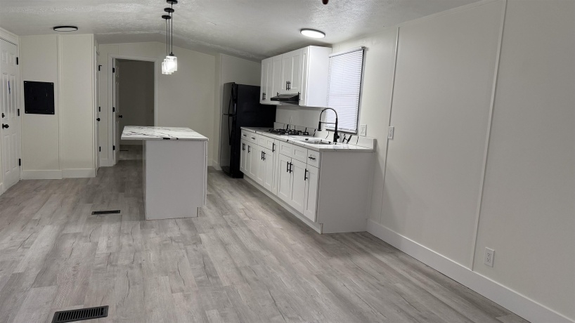 23 Pleasant lane, FREEPORT, Illinois 61032, 3 Bedrooms Bedrooms, ,1 BathroomBathrooms,House,For Sale,Pleasant lane,202600871