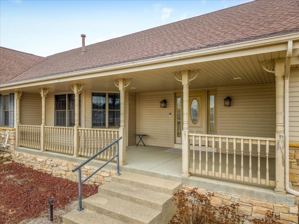 754 Equestrian Point, OREGON, Illinois 61061, 5 Bedrooms Bedrooms, ,3 BathroomsBathrooms,House,For Sale,Equestrian Point,202600874