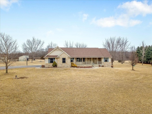 754 Equestrian Point, OREGON, Illinois 61061, 5 Bedrooms Bedrooms, ,3 BathroomsBathrooms,House,For Sale,Equestrian Point,202600874