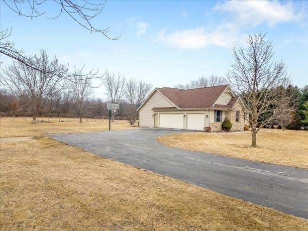 754 Equestrian Point, OREGON, Illinois 61061, 5 Bedrooms Bedrooms, ,3 BathroomsBathrooms,House,For Sale,Equestrian Point,202600874