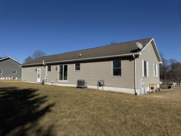 108 Lanark, LANARK, Illinois 61046, 3 Bedrooms Bedrooms, ,1 BathroomBathrooms,House,For Sale,Lanark,202600875