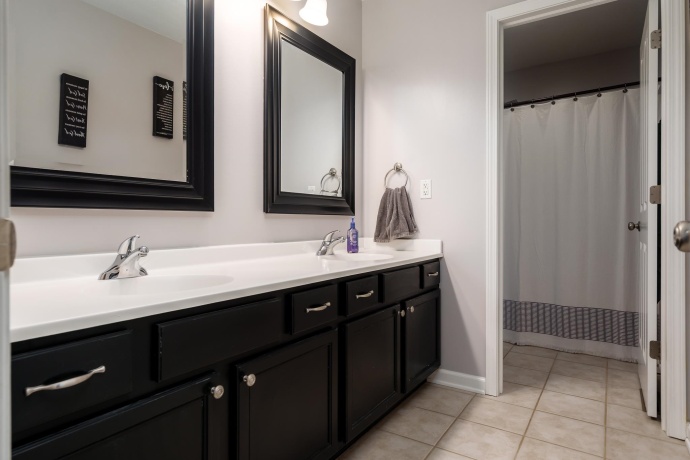 422 MAPLE LEAF, POPLAR GROVE, Illinois 61065, 5 Bedrooms Bedrooms, ,3 BathroomsBathrooms,House,For Sale,MAPLE LEAF,202600882