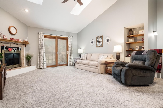 887 BELL SCHOOL, ROCKFORD, Illinois 61108, 2 Bedrooms Bedrooms, ,2 BathroomsBathrooms,Condominium,For Sale,BELL SCHOOL,202600881