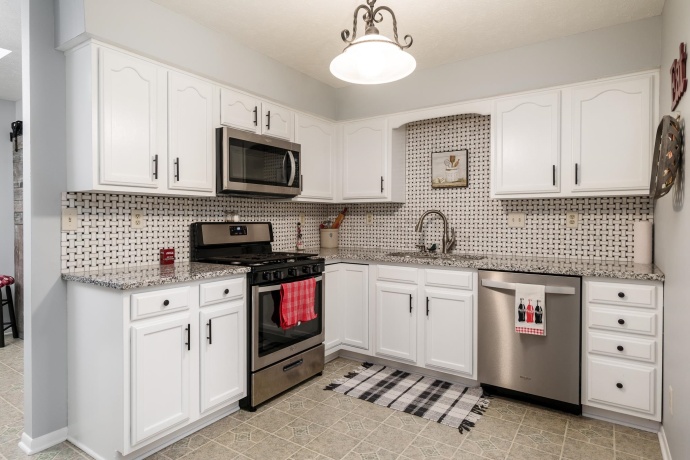 887 BELL SCHOOL, ROCKFORD, Illinois 61108, 2 Bedrooms Bedrooms, ,2 BathroomsBathrooms,Condominium,For Sale,BELL SCHOOL,202600881