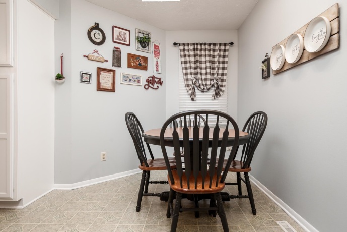 887 BELL SCHOOL, ROCKFORD, Illinois 61108, 2 Bedrooms Bedrooms, ,2 BathroomsBathrooms,Condominium,For Sale,BELL SCHOOL,202600881