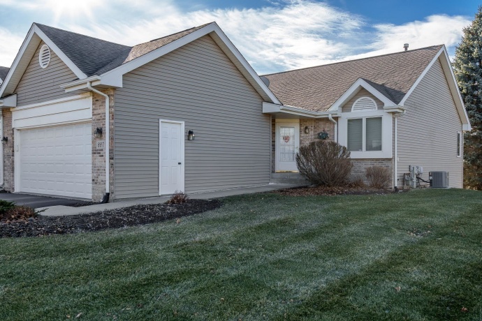 887 BELL SCHOOL, ROCKFORD, Illinois 61108, 2 Bedrooms Bedrooms, ,2 BathroomsBathrooms,Condominium,For Sale,BELL SCHOOL,202600881