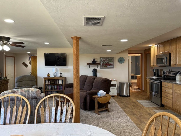 633 Park View, PECATONICA, Illinois 61063, 2 Bedrooms Bedrooms, ,3 BathroomsBathrooms,Condominium,For Sale,Park View,202600883