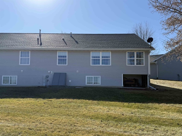 633 Park View, PECATONICA, Illinois 61063, 2 Bedrooms Bedrooms, ,3 BathroomsBathrooms,Condominium,For Sale,Park View,202600883