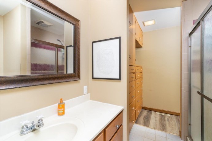 605 Sherwood, Princeton, Illinois 61356, 3 Bedrooms Bedrooms, ,3 BathroomsBathrooms,House,For Sale,Sherwood,202600884