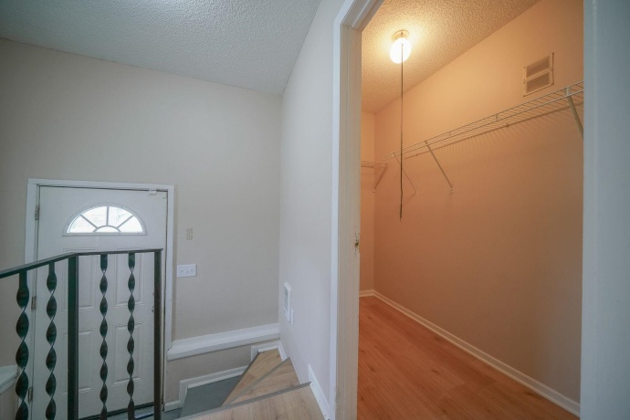 1428 North, ROCKFORD, Illinois 61103, 3 Bedrooms Bedrooms, ,2 BathroomsBathrooms,House,For Sale,North,202600885