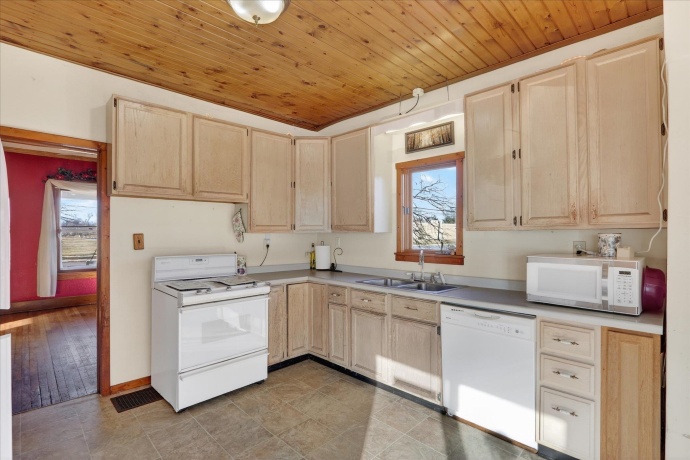 825 Harlem, MACHESNEY PARK, Illinois 61115, 4 Bedrooms Bedrooms, ,1 BathroomBathrooms,House,For Sale,Harlem,202600886