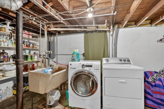 825 Harlem, MACHESNEY PARK, Illinois 61115, 4 Bedrooms Bedrooms, ,1 BathroomBathrooms,House,For Sale,Harlem,202600886