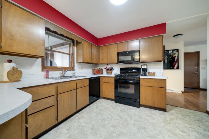 7605 Meander, ROCKFORD, Illinois 61107, 3 Bedrooms Bedrooms, ,2 BathroomsBathrooms,House,For Sale,Meander,202600889