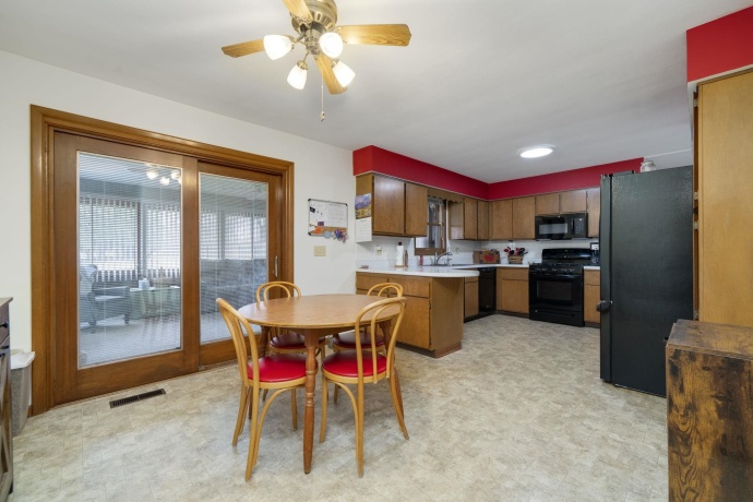 7605 Meander, ROCKFORD, Illinois 61107, 3 Bedrooms Bedrooms, ,2 BathroomsBathrooms,House,For Sale,Meander,202600889