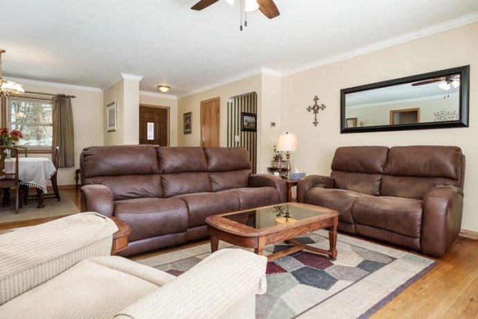 926 Stratford, ROCKFORD, Illinois 61107, 3 Bedrooms Bedrooms, ,2 BathroomsBathrooms,House,For Sale,Stratford,202600535