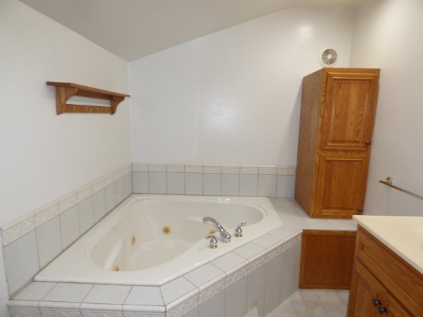 532 Ward, STOCKTON, Illinois 61085, 4 Bedrooms Bedrooms, ,3 BathroomsBathrooms,House,For Sale,Ward,202600669