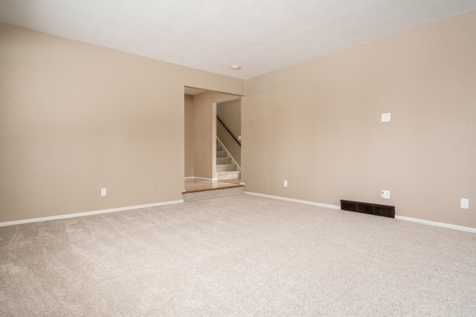 6747 Lynnhurst, ROSCOE, Illinois 61073, 3 Bedrooms Bedrooms, ,2 BathroomsBathrooms,House,For Sale,Lynnhurst,202600892