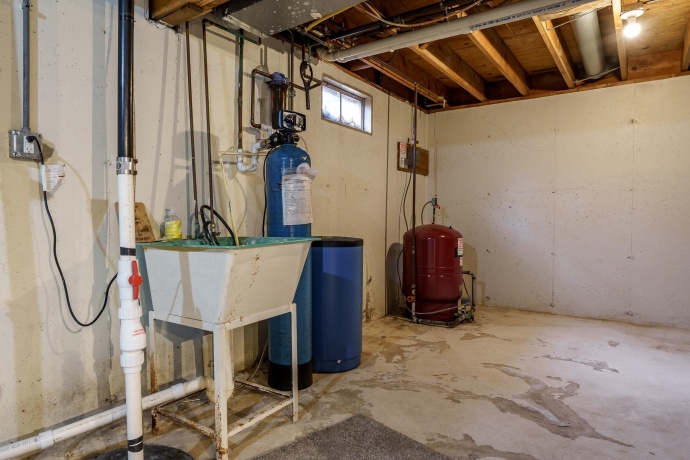 6747 Lynnhurst, ROSCOE, Illinois 61073, 3 Bedrooms Bedrooms, ,2 BathroomsBathrooms,House,For Sale,Lynnhurst,202600892