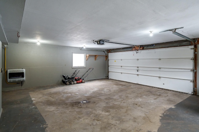 6747 Lynnhurst, ROSCOE, Illinois 61073, 3 Bedrooms Bedrooms, ,2 BathroomsBathrooms,House,For Sale,Lynnhurst,202600892