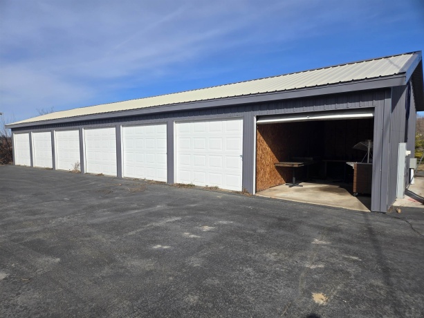 300 Hickory, APPLE RIVER, Illinois 61001, ,Commercial,For Sale,Hickory,202600894